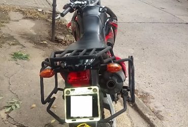 vendo yamaha xtz 250 2013 con accesorios varios, cubiertas nuevas, bi-xenon, negociable, 54.000km, lista para viajar.-