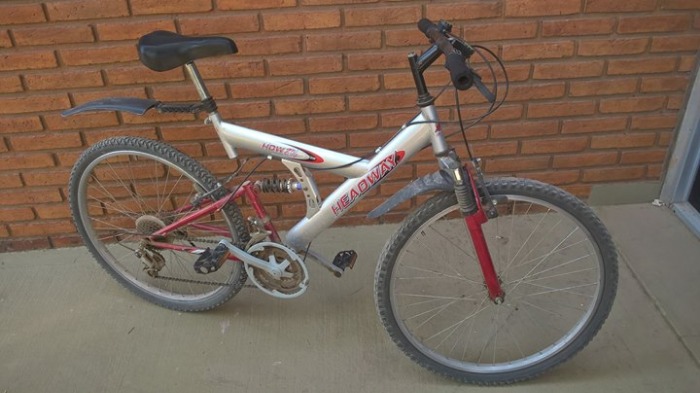 vendo biciclea con cambios headway 806. muy buen estado