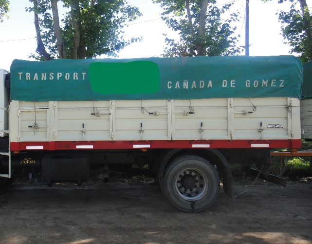 vendo carroceria todopuertaseminuevamedidas: 5 x 2.6 x 1.35