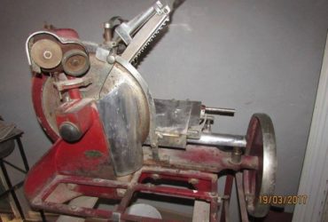 máquina de cortar fiambremanual, antigua, «bianchi», excelente estado