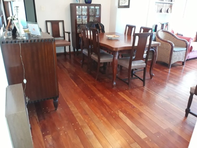 vendo departamento 3 dormitorios con cochera. semipiso, ventilación cruzada con cochera. cocina, comedor diario, living, 2 baños, lavadero