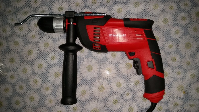 taladro einhell td 720 – casi nuevo todavía en garantía! velocidad variable y reversa, 720w, mandril autoajustable 13mm, percutor caja y manuales