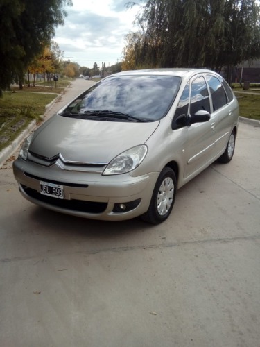 citroen picasso 1.6 con gnc 5ta generación, 4 cubiertas nuevas, correa de distribución cambiada, service completo, vtv hasta 2020 consulta por permuta