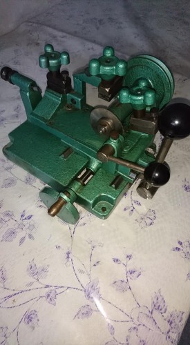 maquina copiadora de llaves doble paleta duplimec sin motor.nueva.se compro y nunca se uso.escucho ofertas razonables.puedo llevar a rosario y zona