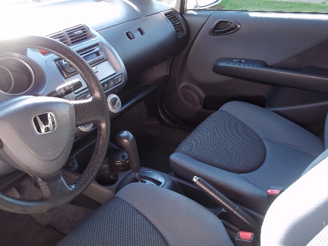 vendo honda fit 2008 1.4 caja aut. cvt – 116000 km, 95% en ruta-excelente estado-rto a oct. 2017-impecable-service hecho hace 1500 km – $120.000