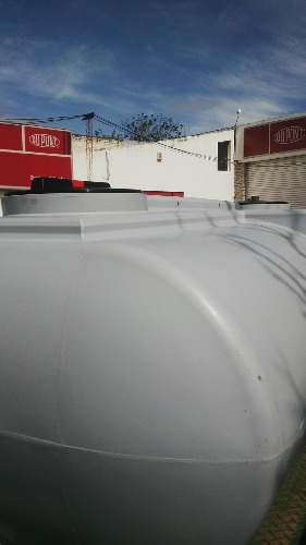 tanque de 3.500 litros marca geotec, sin uso, montado sobre acoplado de 4 mtrs o solo