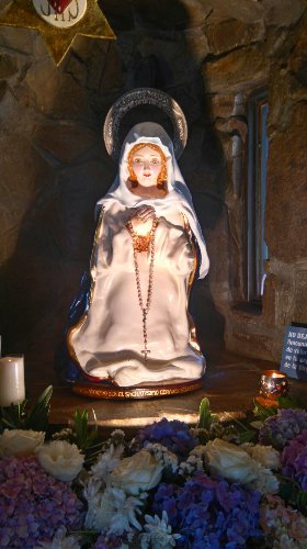 salta virgen del cerro. salida jueves 28/4 incluye transporte en omnibus 2 noches hotel samka*** desayuno buffet traslados. cupos limitados