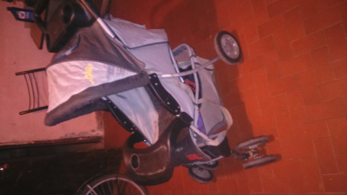 vendo coche cuna 3 posiciones bebesit en muy buen estado como nuevo!!!