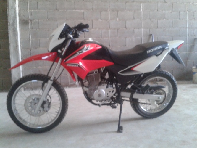 honda xr 150, modelo 2015 con solo 1000 km. exelente estado