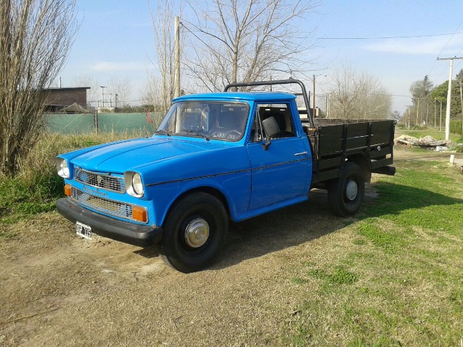 rastrojero diesel  1976 titular tomaria menor valor muy bueno.. llamar x celu o wsp