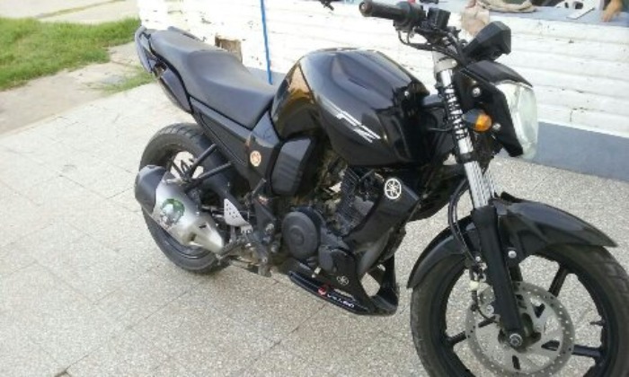 permuto x titan mod nuevo o algun xtz.. pongo diferencia en efectivo! la moto es mod 2013.. con 28 mil km.. cualquier cosa manden al wsp!