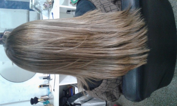se realizan trabajos de peluquería especialista en alisado botoc queratina y nutrición muy buenos precios saca tu turno ya!! para resaltar tu belleza!