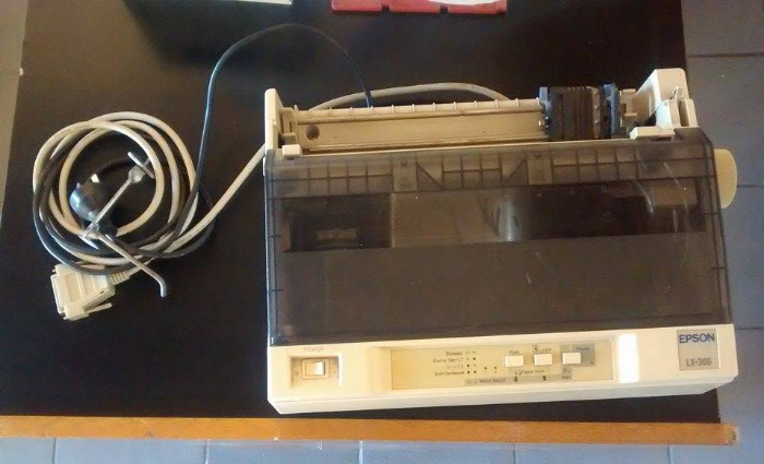 vendo maquina tickeadora epson lx-300 con cables para su funcionamiento. cinta con poca tinta.