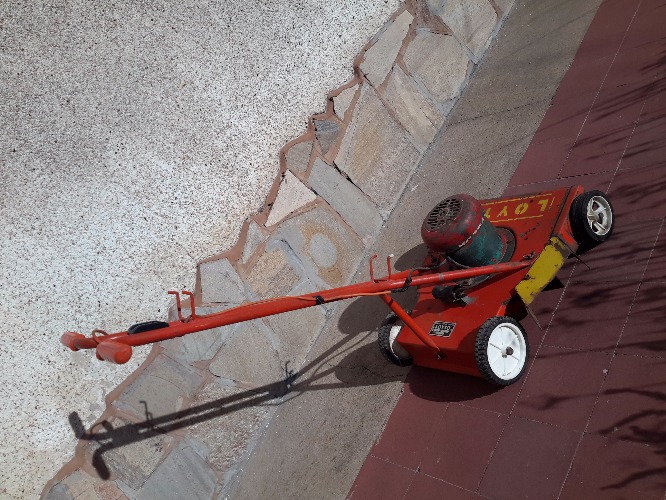 vendo máquina de cortar césped 3/4 caballo de fuerza