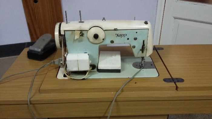vendo maquina de bordar y coser  eléctrica ( con accesorios )  – excelente estado –