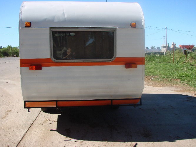 vendo o permuto casilla rodante para 4 personas,cama matrimonio ,cucheta,anafe placar y baño en muy buen estado