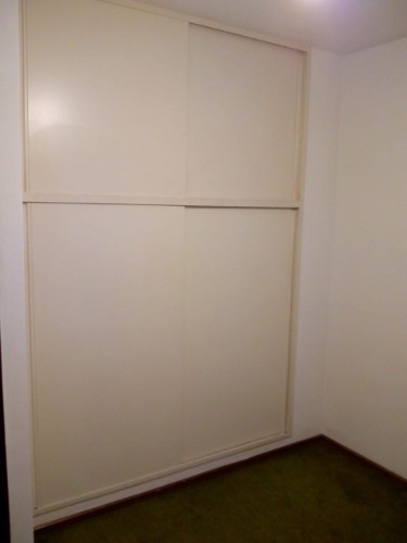 dueño alquila depto 2 dormitorios centrico en rosario, externo, cocina, baño, lavadero, balcon. requisitos: recibos de sueldo y garantia propietaria