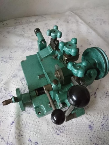 maquina copiadora de llaves doble paleta duplimec sin motor.nueva.se compro y nunca se uso.escucho ofertas razonables.puedo llevar a rosario y zona