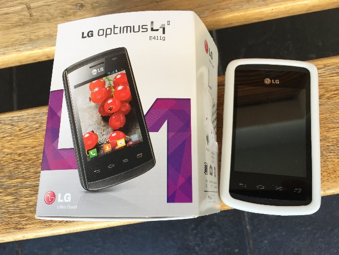 celular smartphone lg optimus l1. sistema operativo android. pantalla hvga de 3. cámara de 2mp. 4 gb memoria. 3g. bluetooth. wi-fi.