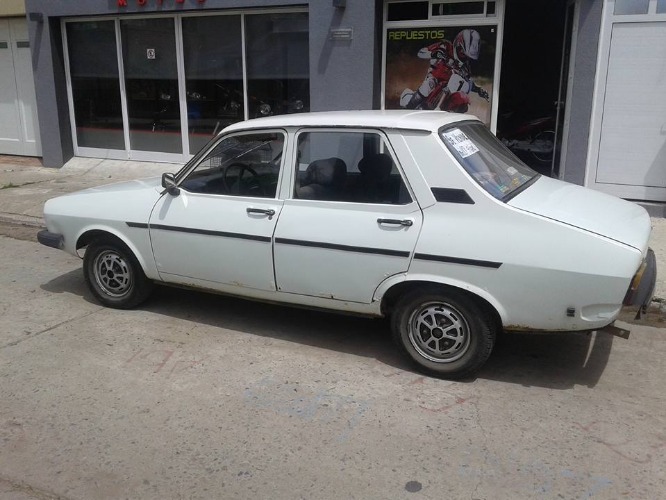 vendo renault 12 modelo 89 con nafta/gnc. papeles al dia. consultas al 3471619745 por whatsapp