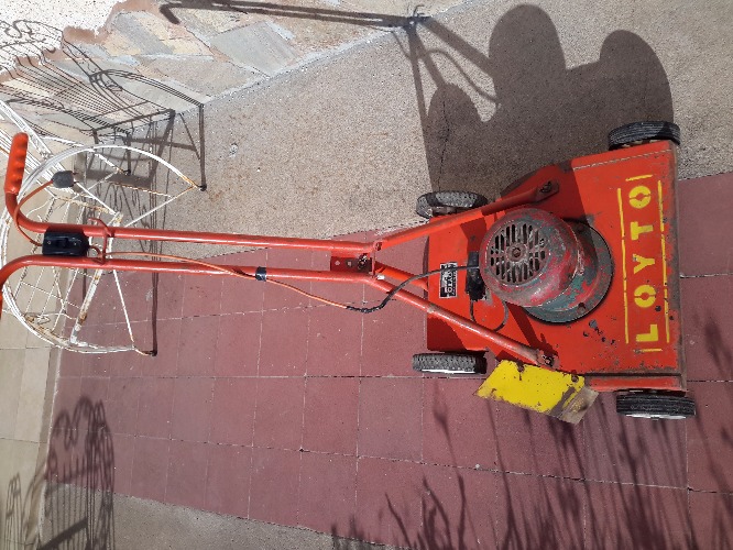 vendo máquina de cortar césped 3/4 caballo de fuerza