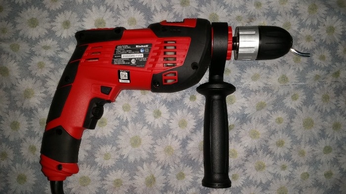 taladro einhell td 720 – casi nuevo todavía en garantía! velocidad variable y reversa, 720w, mandril autoajustable 13mm, percutor caja y manuales