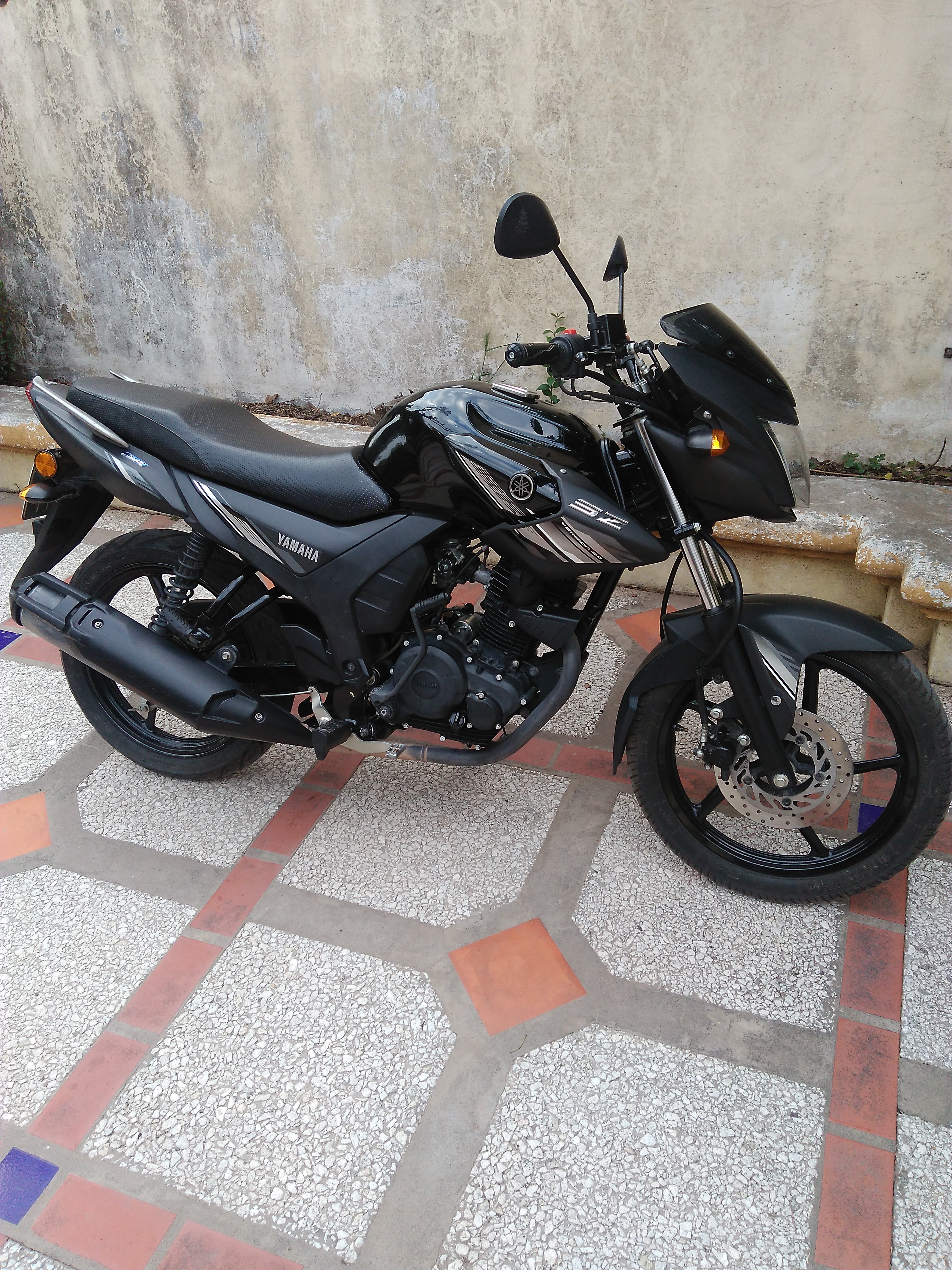 Vendo YAMAHA SZ150