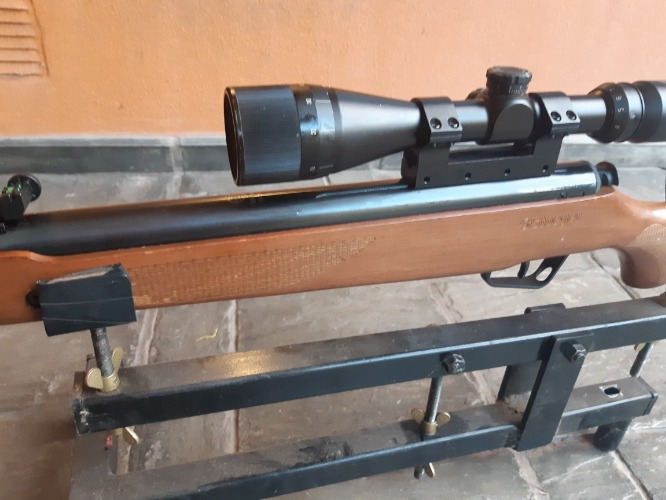 Vendo rifle aire comprimido stoeger x50 con mira telescopia stoeger 3-9×40 tiene solamente 1000 disparos de regalo dos cajas de balines: stoeger x-hun
