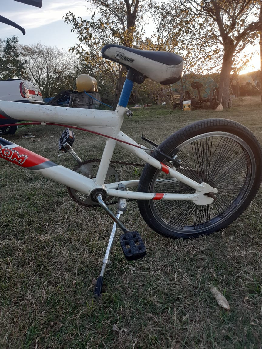 Bicicleta Gribom tipo bmx