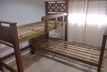 Cucheta de madera reforzada excelente ca