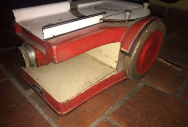 MAQUINA DE FIAMBRE ANTIGUA SIN CUCHILLA