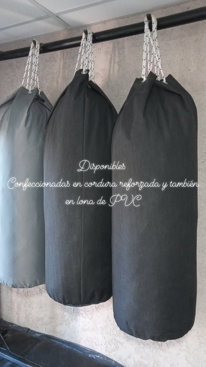 Bolsas de boxeo nuevas.